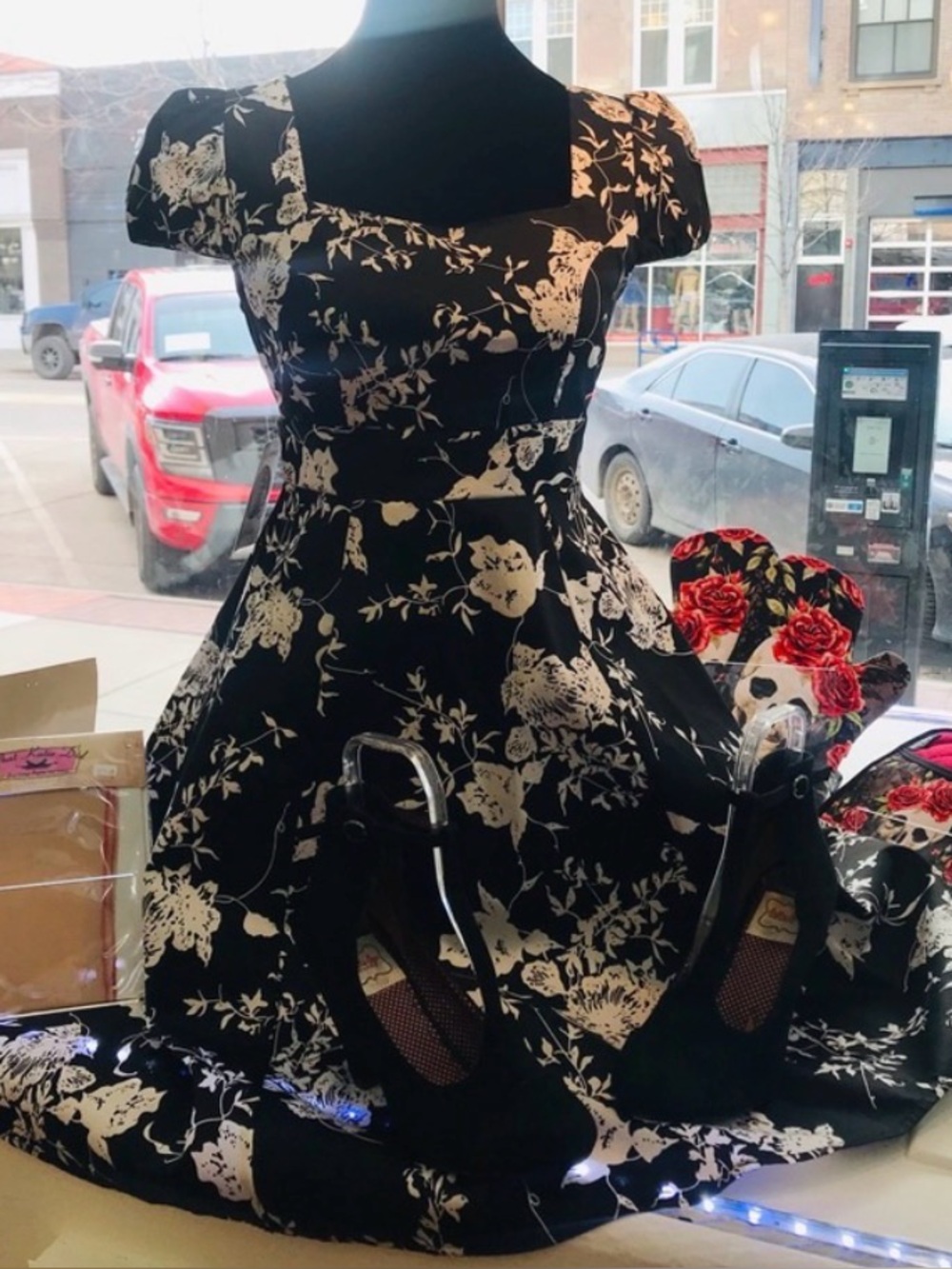 Dolly And Dotty Retro Claudia Dress Floral Black And White New